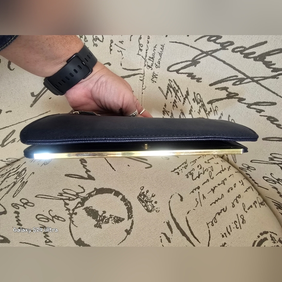 Merona Clutch/shoulder Evening Bag/Wallet with Gold Chain Strap in EUC - Picture 6 of 13